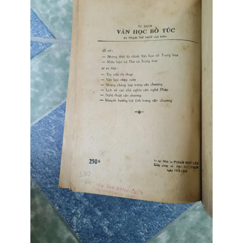 Luận và câu hỏi Quốc Văn tú tài - Phạm Thế Ngũ 708647