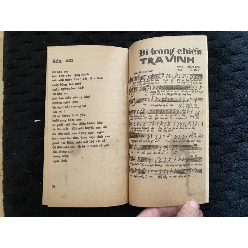 Bài thơ tình không tên- Lê Tân 1002904