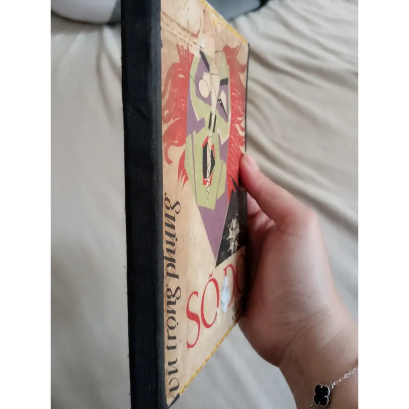 tiểu thuyết Số Đỏ của nhà văn Vũ Trọng Phụng.  761559