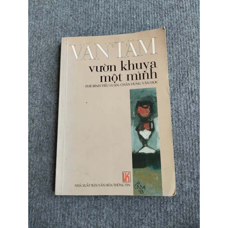 VƯỜN KHUYA MỘT MÌNH - VĂN TÂM 570993