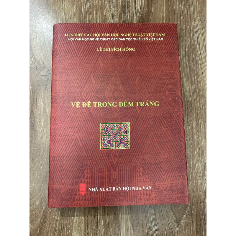 Vệ Đê Trong Đêm Trăng – Lê Thị Bích Hồng 761207