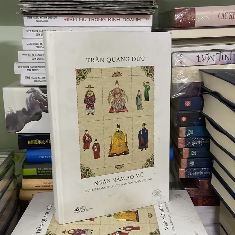 Ngàn năm áo mũ 738756