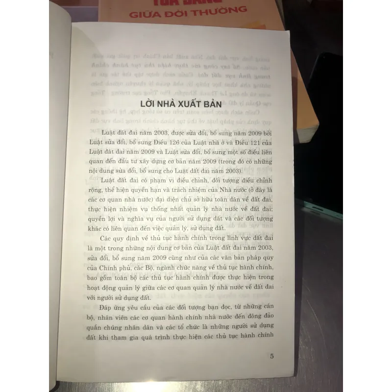 Sổ tay công tác thực hiện thủ tục hành chính trong lĩnh vực đất đai - Lê Thanh Khuyến 709726