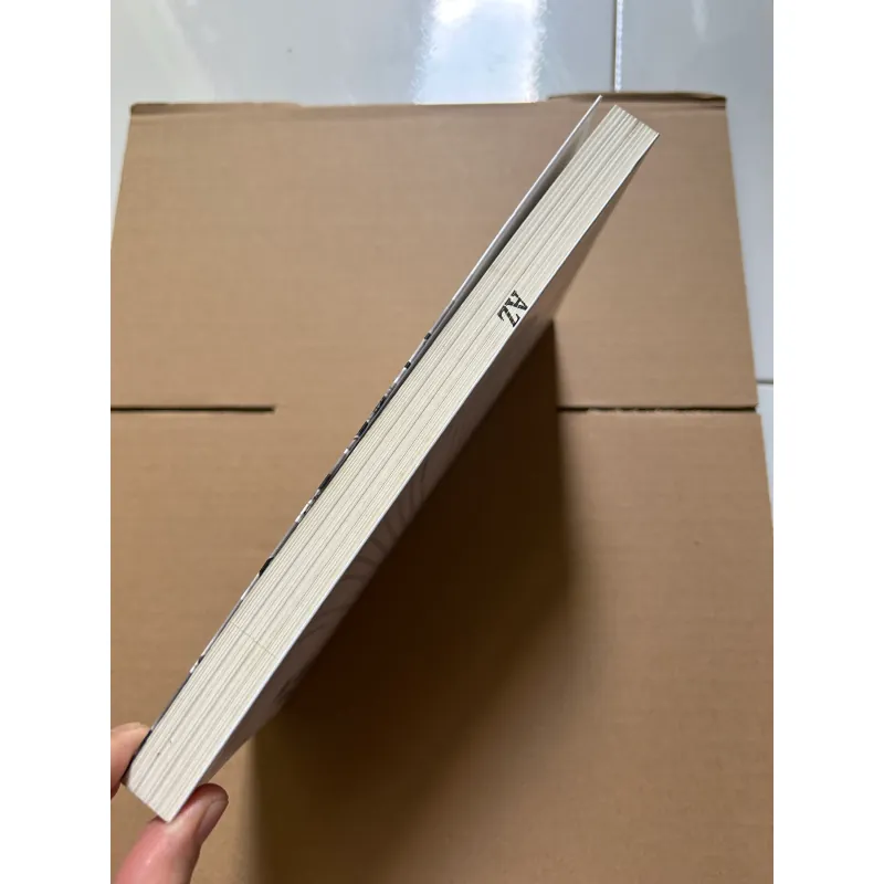 Không chỉ là chiếc áo phông - Bobby Hundreds 800070