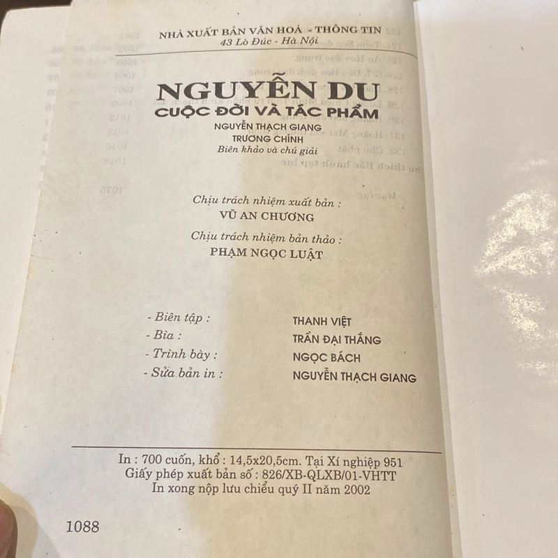 NGUYỄN DU, CUỘC ĐỜI VÀ TÁC PHẨM BẢN BÌA CỨNG, XUẤT BẢN NĂM 2001 500305