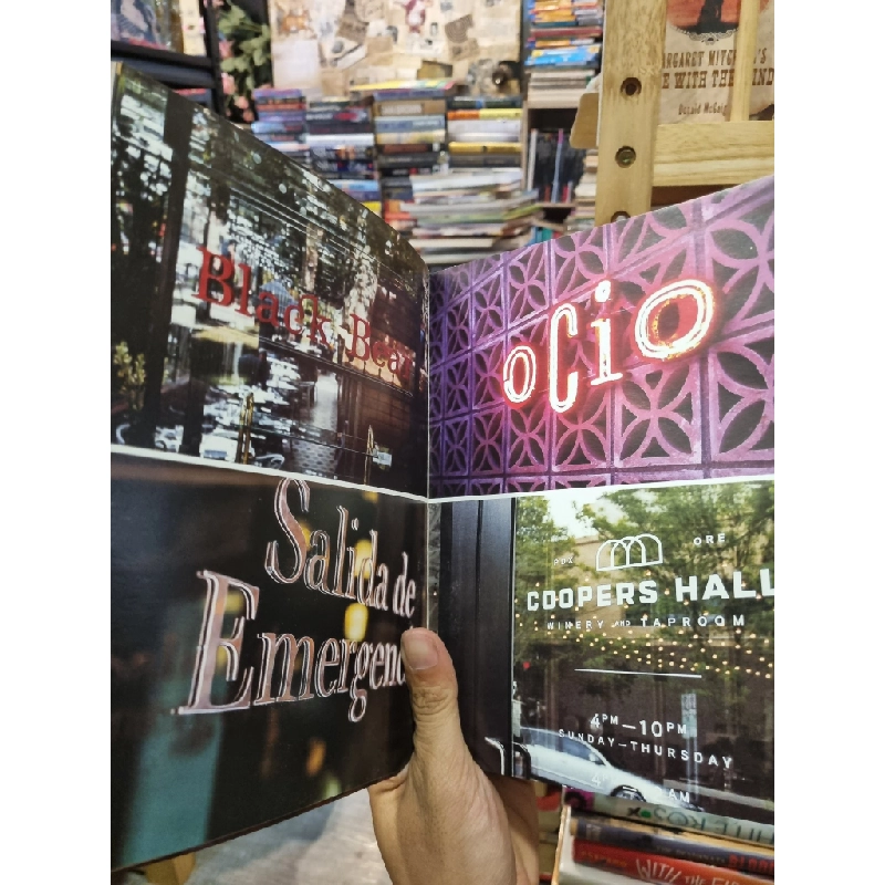 Sign of Cafe and Restaurant : Global collection of the most stylish cafe and restaurant signage design 449994