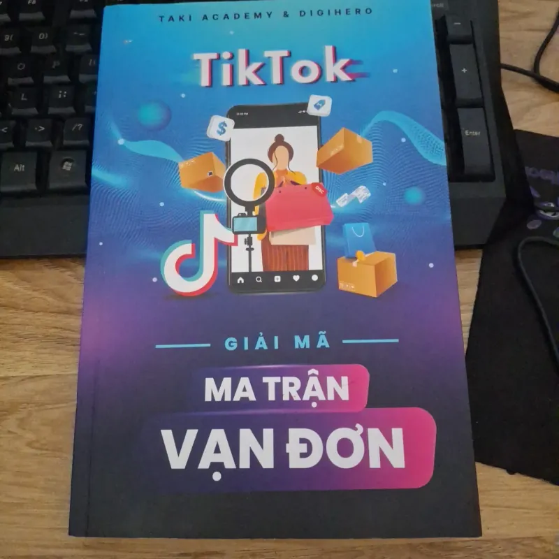 Giải mã ma trận vạn đơn 746042