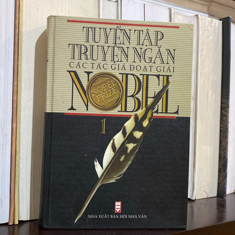 TUYỂN TẬP TRUYỆN NGẮN CÁC TÁC GIẢ ĐOẠT GIẢI NOBEL, BẢN BÌA CỨNG (XB 2004) 505579