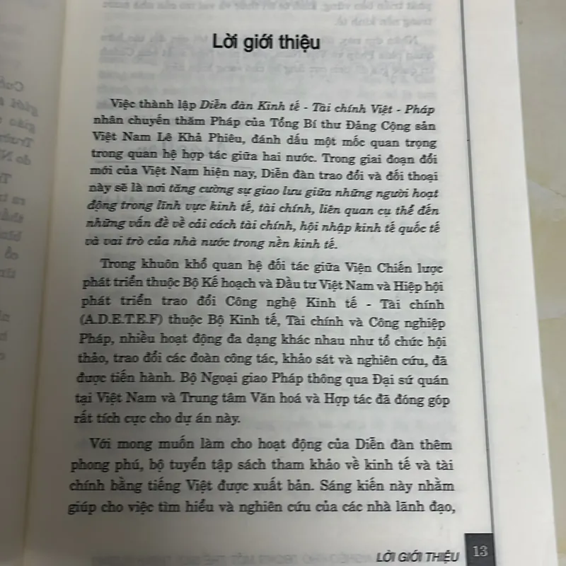 Các quốc gia nghèo khó trong một thế giới thịnh vượng - Daniel Cohen 712520