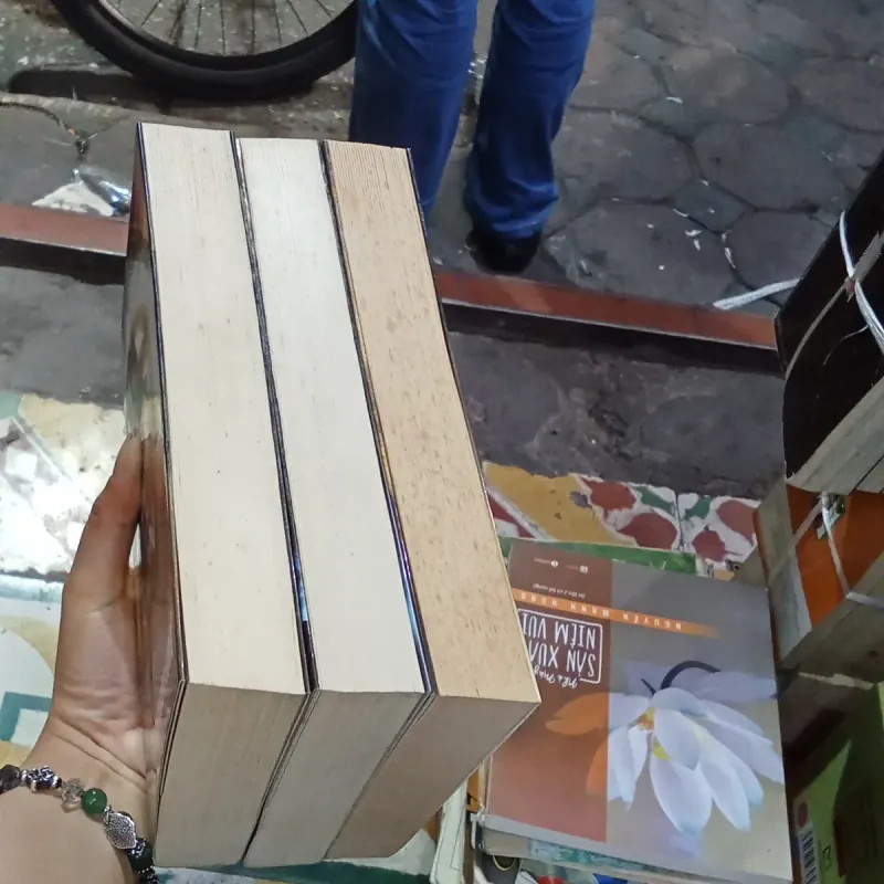 Số chín lên ngôi+ sức mạnh của số sáu+ tôi là số bốn - Pittacus Lore 929638