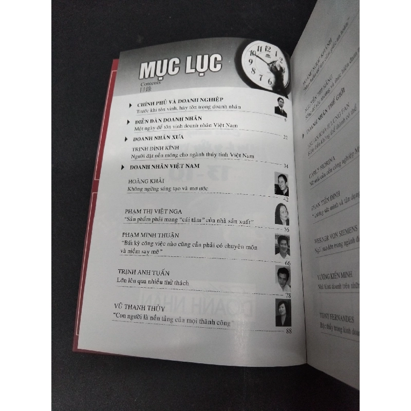 Chuyện doanh nhân cuốn 7 Không ngừng sáng tạo và mơ ước mới 90% bẩn bìa 2004 HCM1710 Vietbook MARKETING KINH DOANH 917665
