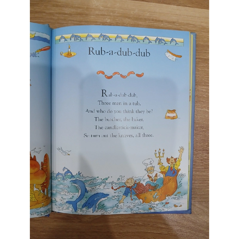 The Usborne Little Book of Nursery Rhymes  Various (Illustrated by Jo Litchfield) 531361