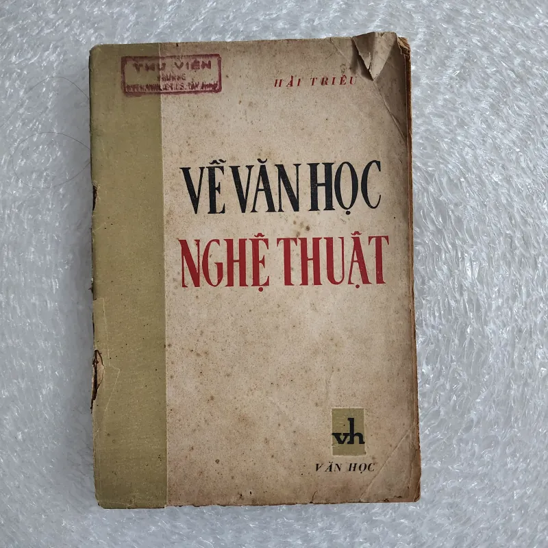 Về văn học nghệ thuật | hải triều  1046207