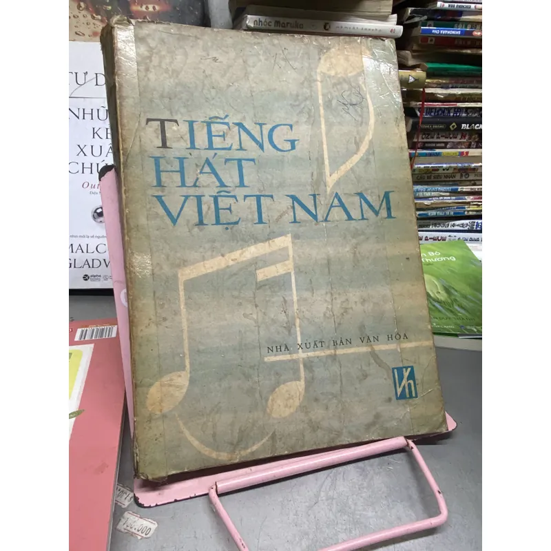 TIẾNG HÁT VIỆT NAM – CUỐN SÁCH HIẾM VỀ ÂM NHẠC VIỆT NAM  602589
