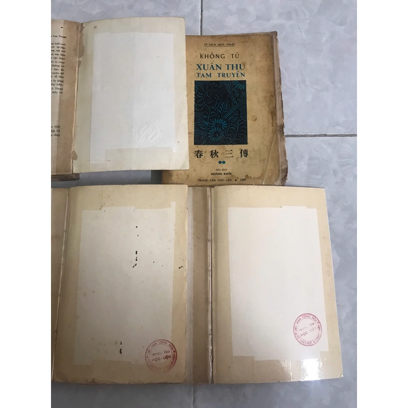 xuân thu tam truyện (kinh xuân thu-Khổng Tử) 4 cuốn (1-4; thiếu tập 5). xb trước 1975 522348