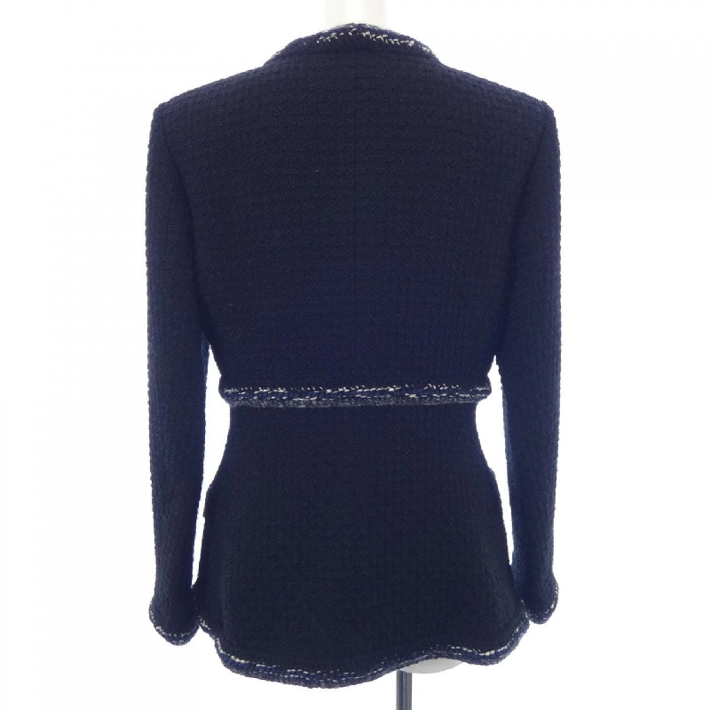 Jacket không cổ CHANEL P56910V37165 17A 633508