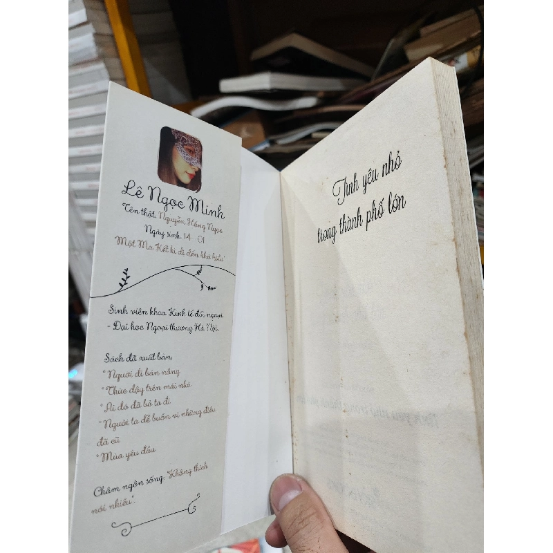 Tình Yêu Nhỏ Trong Thành Phố Lớn - Lê Ngọc Minh 1022124