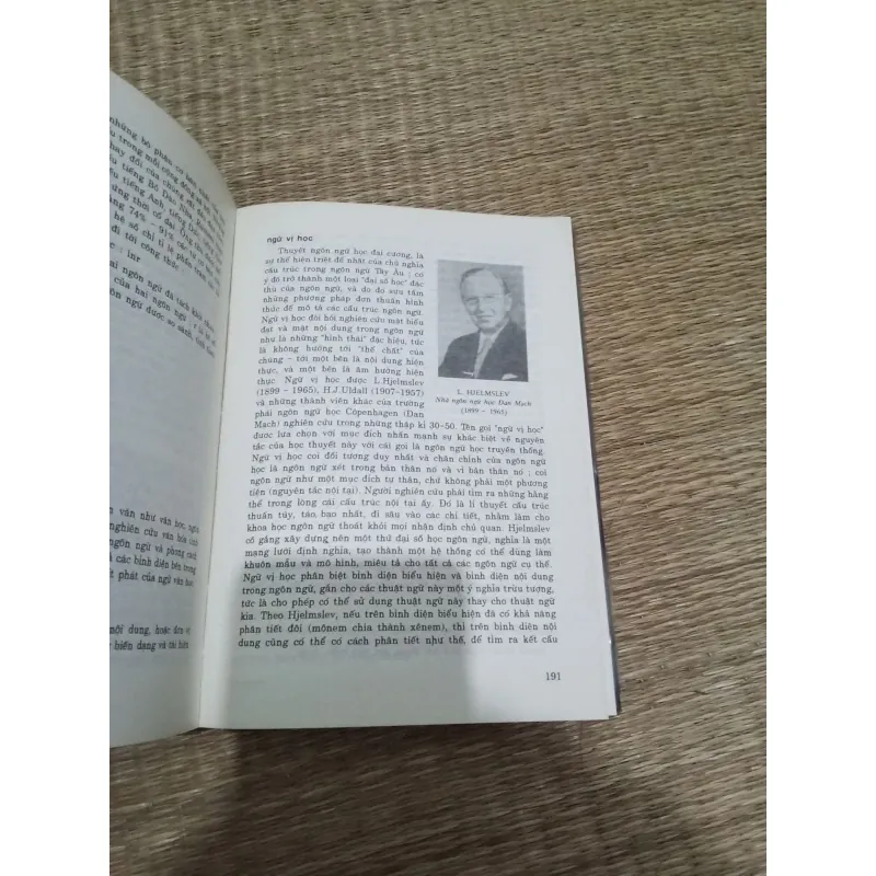 Từ Điển Giải Thích Thuật Ngữ Ngôn Ngữ Học 749434