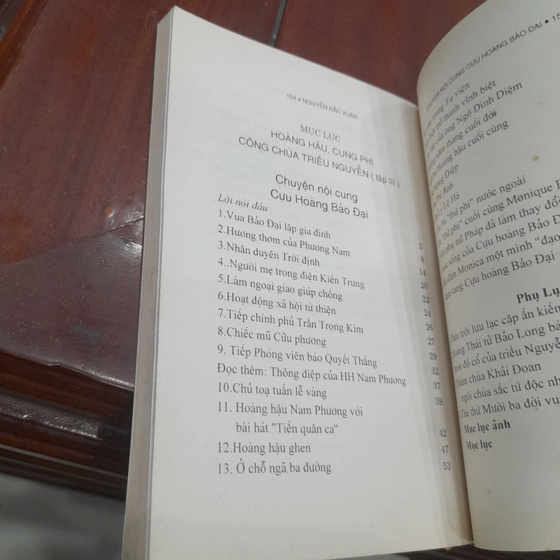 Nguyễn Đắc Xuân - CHUYỆN NỘI CUNG CỰU HOÀNG BẢO ĐẠI 469406