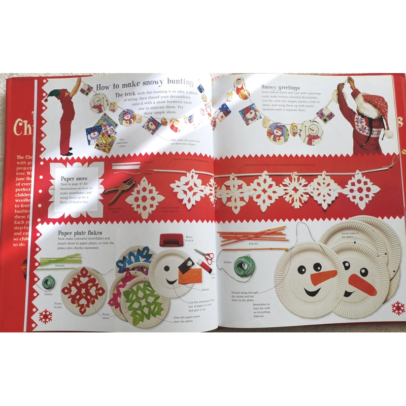 THE MERRY CHRISTMAS 
ACTIVITY BOOK  405263