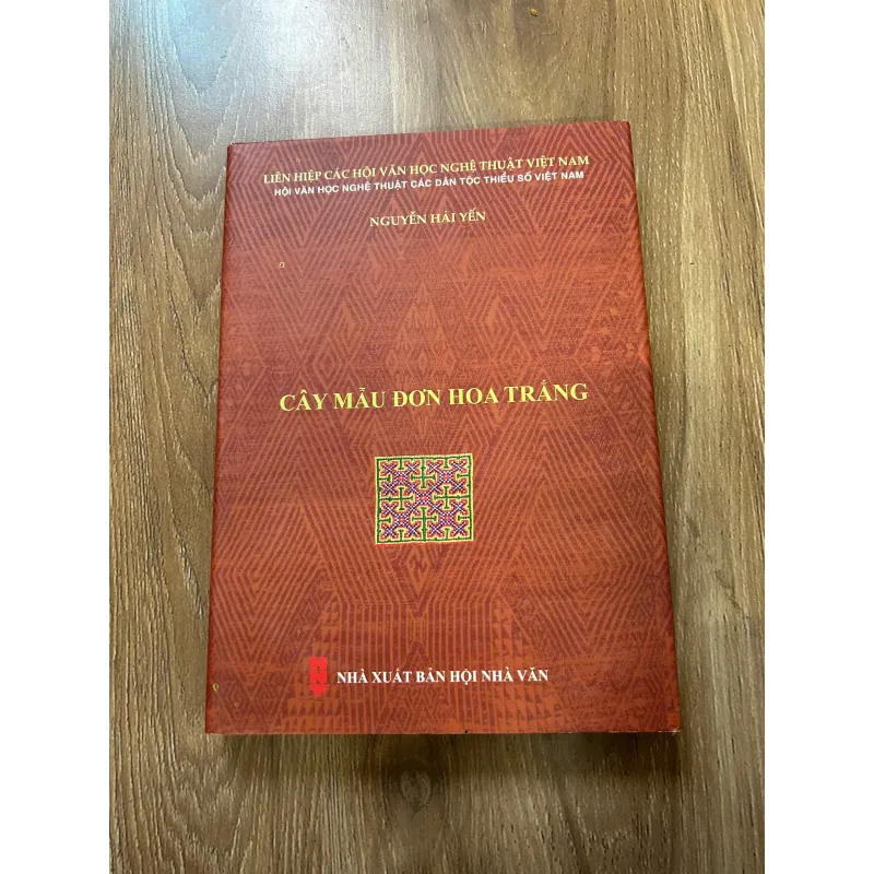 Cây Mẫu Đơn Hoa Trắng - Nguyễn Hải Yến 762503