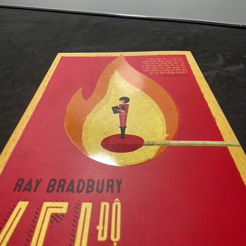 451 độ F Ray Bradbury mới 90% 273028