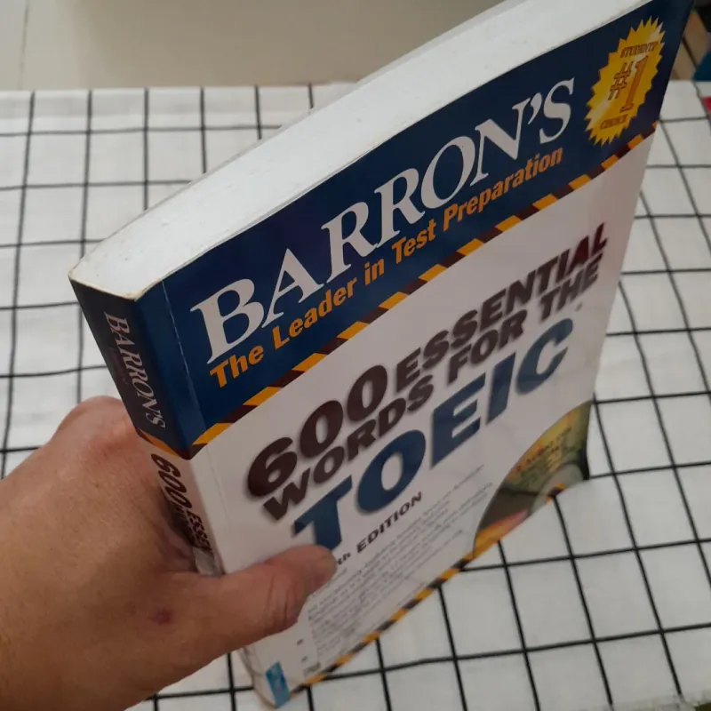 TOEIC test prepare 3-4th ed. 600 essential words. BARRON'S. Dr Lin Loughheed. Firstnews 735041