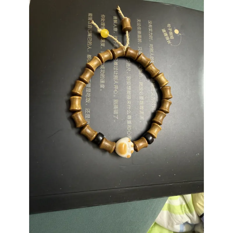 vòng tay gỗ tay mèo mới  795404