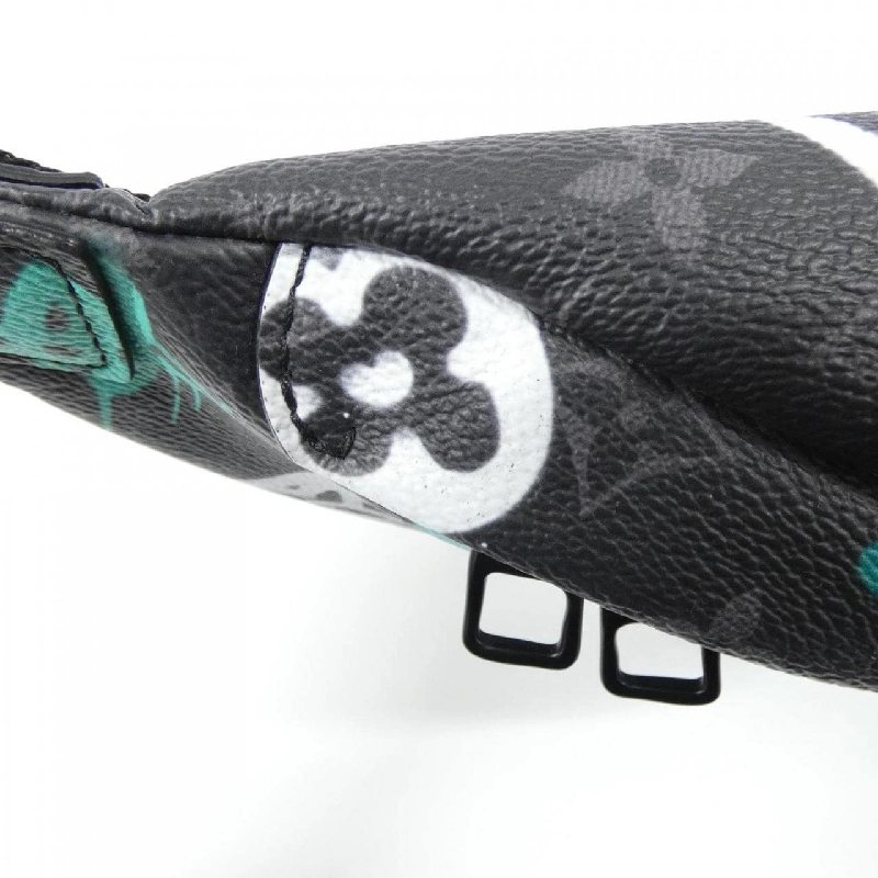 Túi đeo chéo Louis Vuitton Monogram Eclipse (LV Graffiti Veil) Discovery Bum Bag PM M21397 - Hàng hiệu Chính hãng 766945