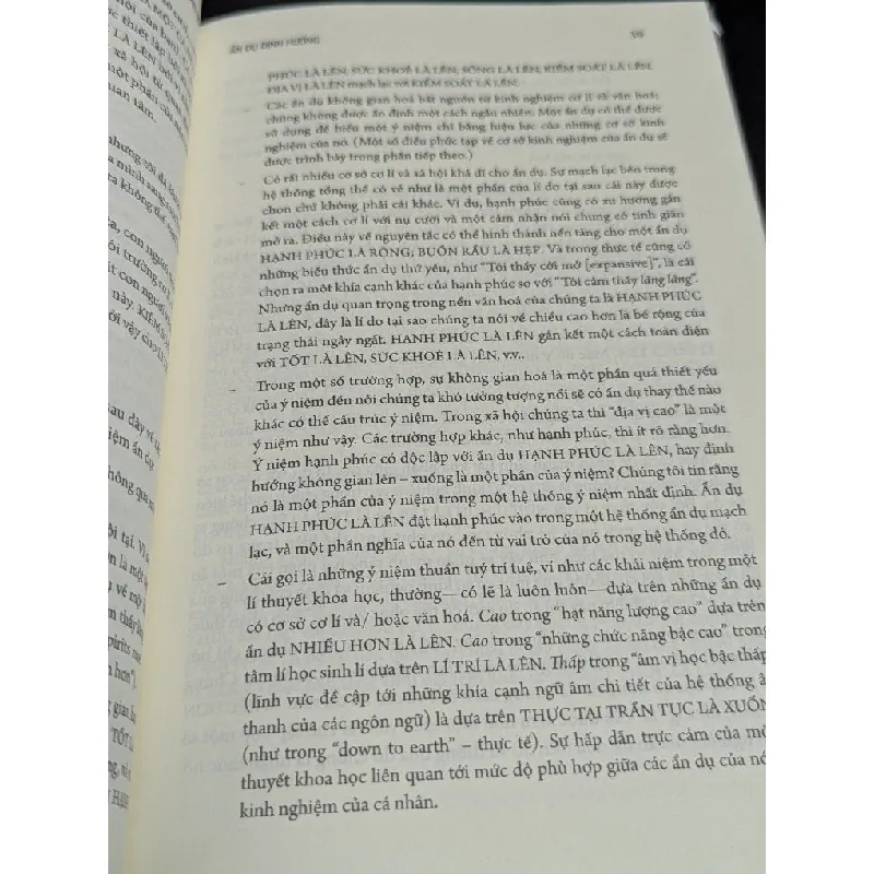 Chúng ta sống bằng ẩn dụ - Geogre Lakoff & Mark Johnson 675576