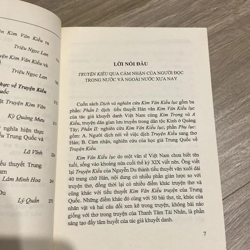 DỊCH VÀ NGHIÊN CỨU KIM VÂN KIỀU LỤC 699289