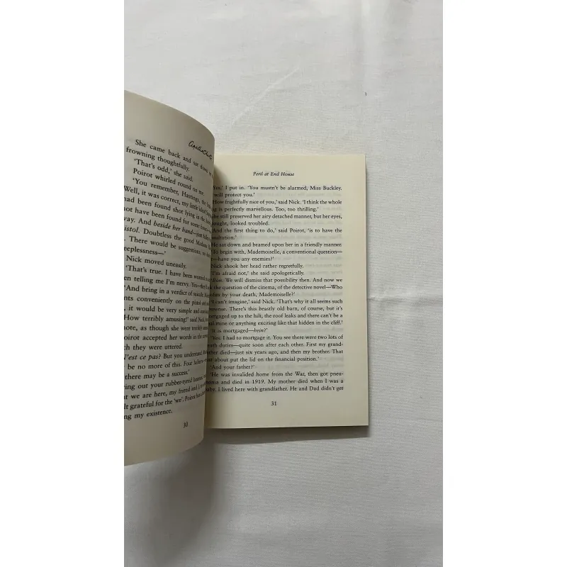 Peril at End House - Agatha Christie 935172