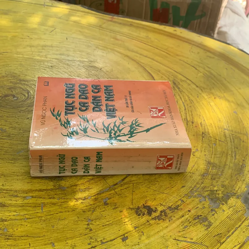 TỤC NGỮ CA DAO DÂN CA VIỆT NAM - VŨ NGỌC PHAN 1022458