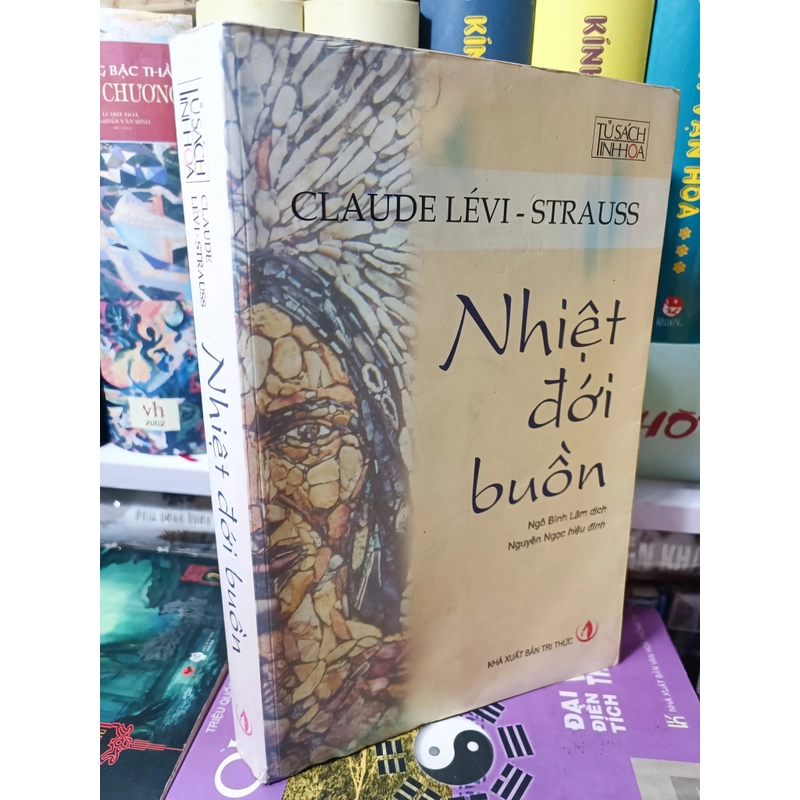 Nhiệt đới buồn (Strauss) 317655