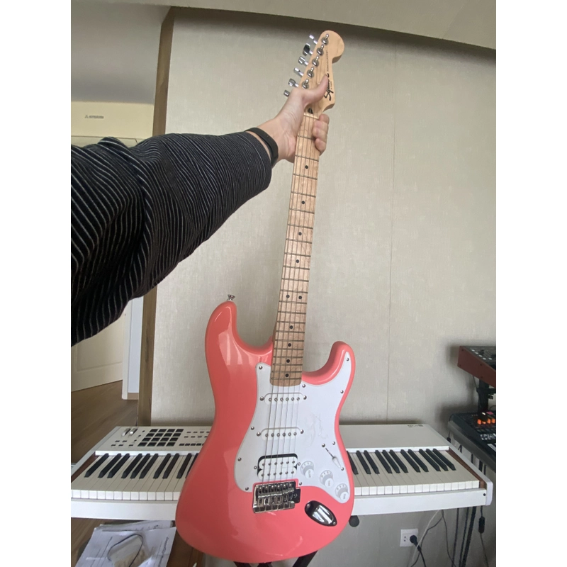 Squier SONIC STRAT HSS 362585