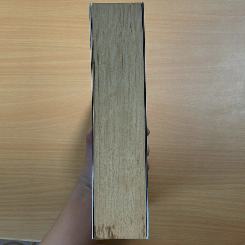 Đen trắng. 537276