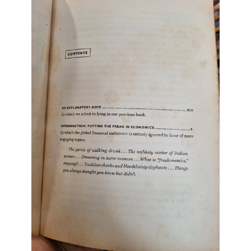 SUPER FREAKONOMICS : Global Cooling, Patriotic Prostitutes and Why Suicide Bombers Should Buy Life Insurance - Steven D. Levitt & Stephen J. Dubner 198136