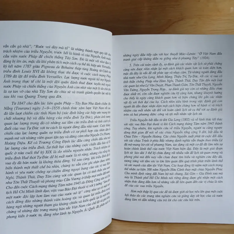 Những Vấn Đề Lịch Sử TRIỀU NGUYỄN 1030464