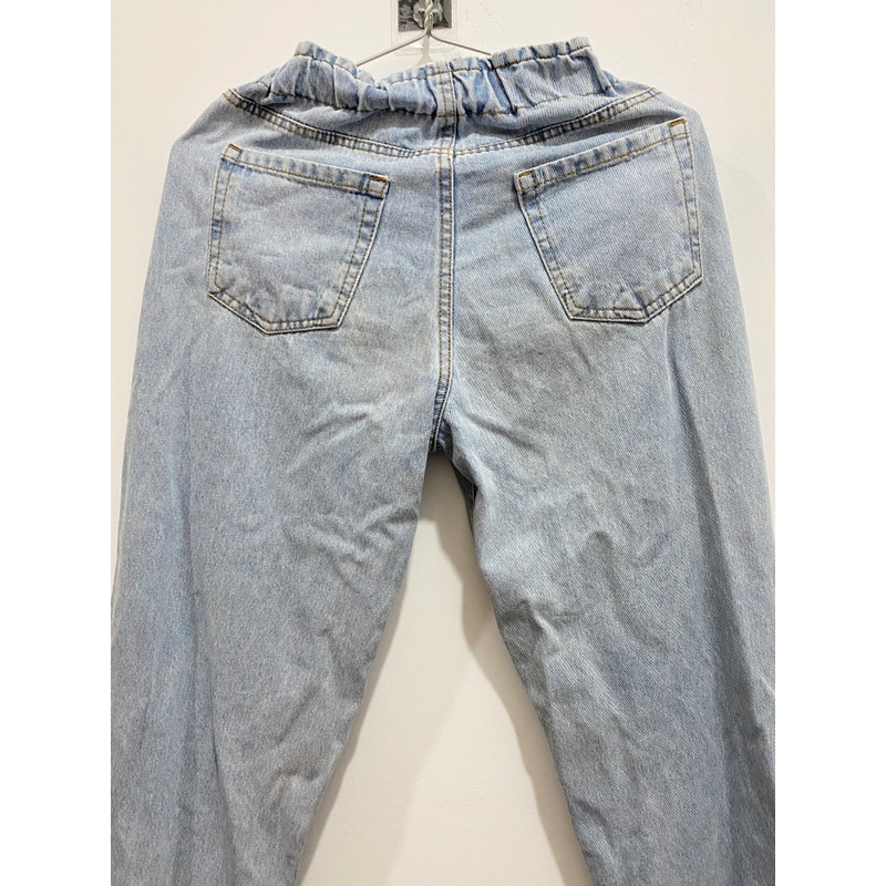 QUẦN JEANS ỐNG ĐỨNG, CHỮ IN CÁCH ĐIỆU**TẶNG QUÀ 0Đ 552977