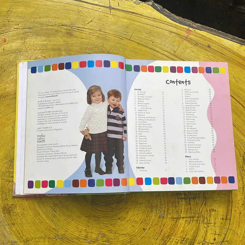 GOD AND ME 365 daily devotions 697874