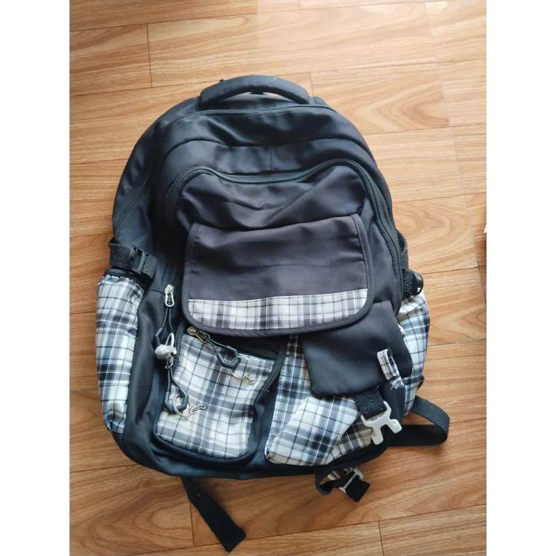 Ba lô nữ vải mềm mịn chưa dùng nha pass 95🐟 589751