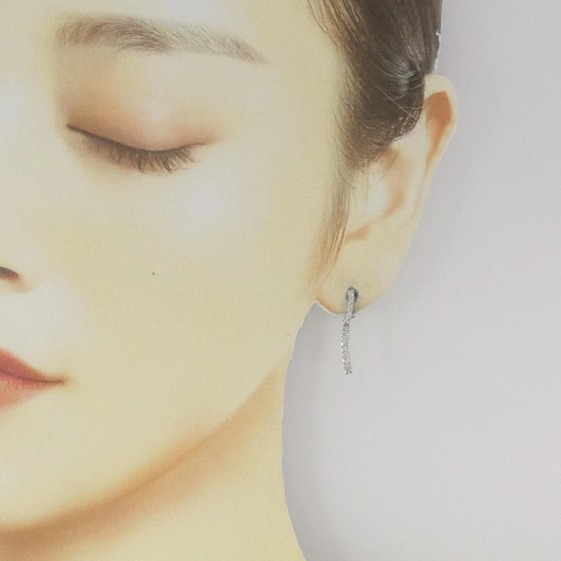 K18WG Bông tai kim cương 0.30CT - Hàng hiệu Chính hãng 870098