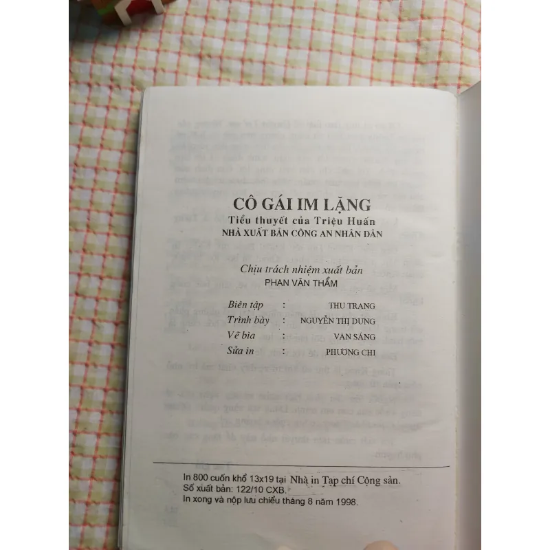 CÔ GÁI IM LẶNG - Triệu Huấn 782584