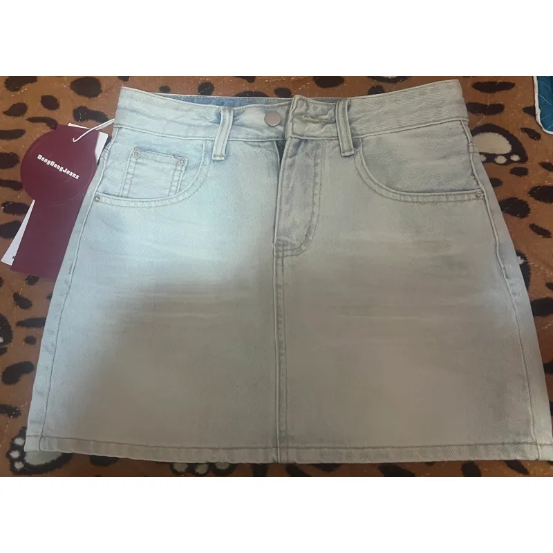 Chân váy jeans màu xanh Size S mới, chưa mặc lần nào còn nguyên mác 1030709