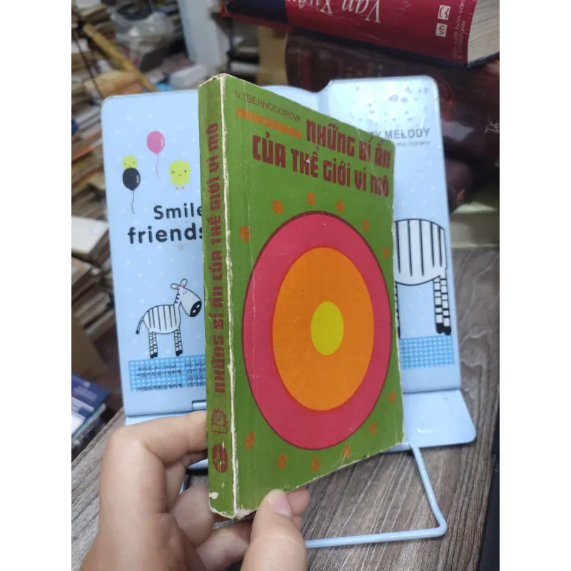 Sách: Những bí ẩn của thế giới Vi Mô - TG: V.Tsernogorova (A2) 746975