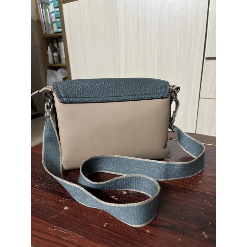 Tặng túi xách 606582