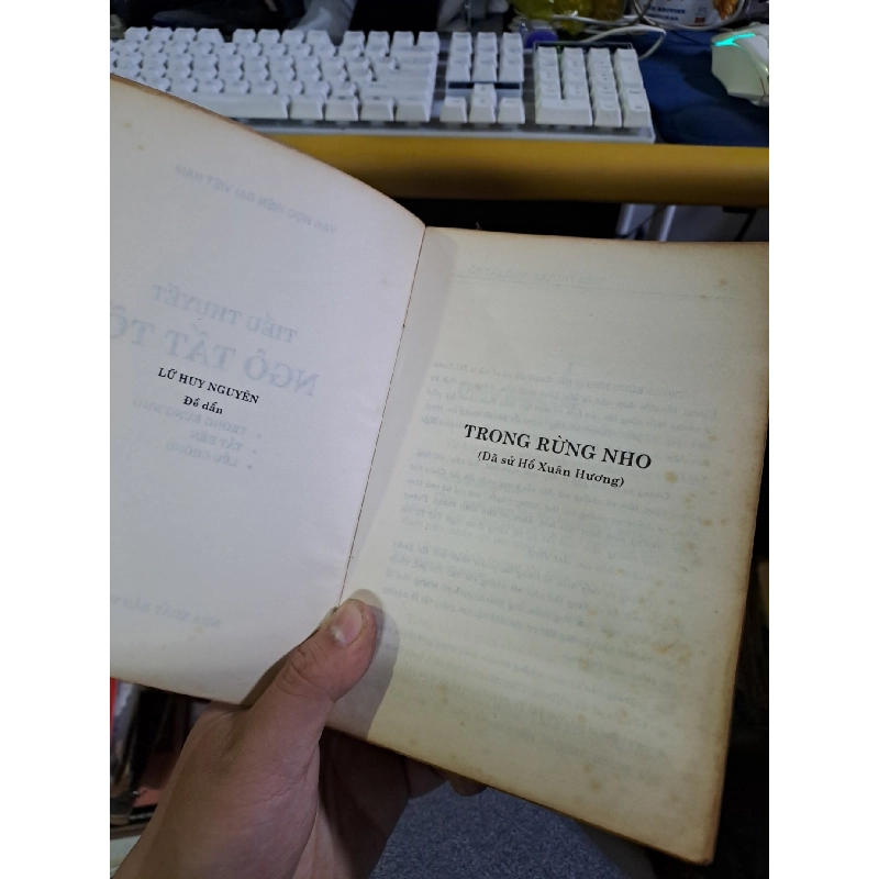 Tiểu thuyết Ngô Tất Tố Tắt đèn, lều chõng, trong rừng nho mới 80% ố Văn học Việt Nam HCM1709 923663