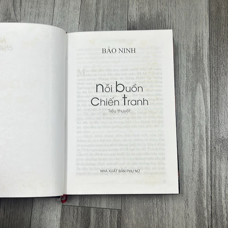 Nỗi buồn chiến tranh- sách song ngữ. 2b4 527802
