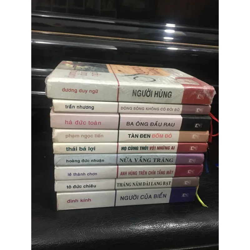 Lô tiểu thuyết chiến tranh của nxb Quân đội 970615