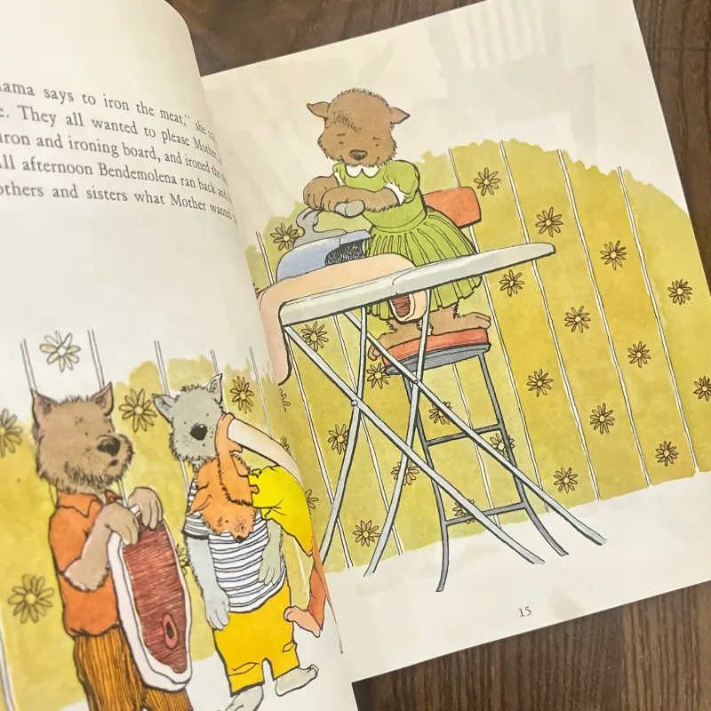 The Cat Who Wore a Pot On Her Head 974858